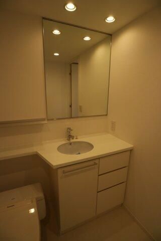 洗面設備　忙しい朝には欠かせない洗面所です