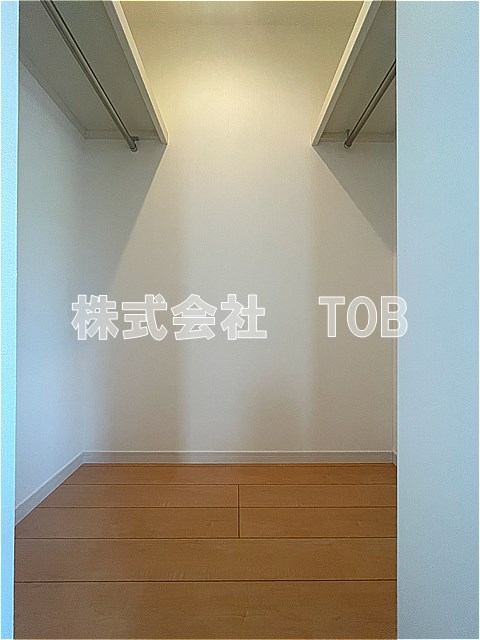 収納　2F　洋室6.9帖　収納