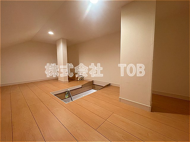 その他　2F　小屋裏収納5.1帖