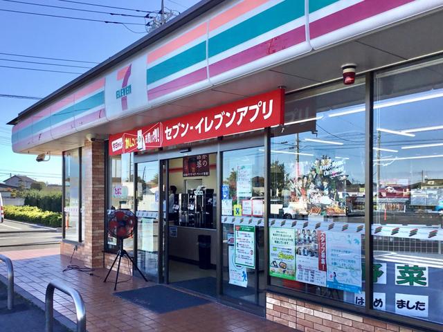 コンビニ　セブン-イレブン 本庄西富田店（コンビニ）まで900m