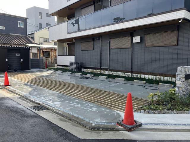 駐車場　駐車場