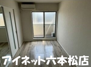 居室・リビング　広々としたリビングです