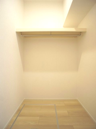 収納　ウォークインクロゼット付きでお部屋はスッキリ♪