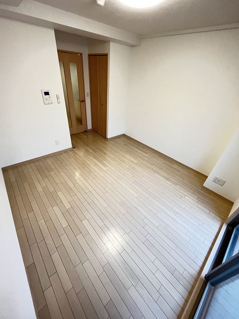 その他部屋・スペース　広くて明るい寝室