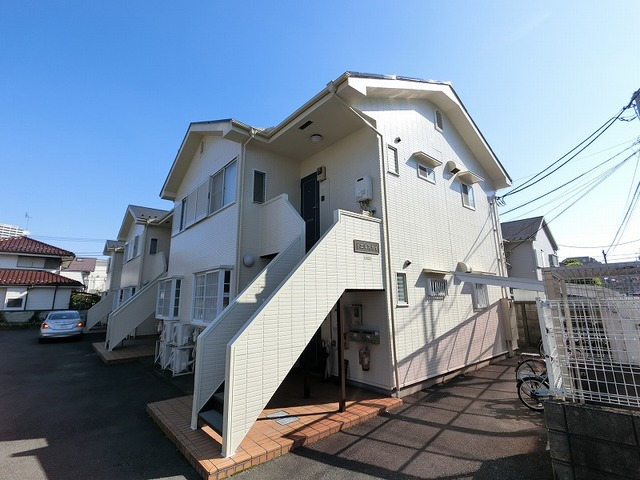建物外観　千歳烏山・仙川駅の２駅利用可能♪カップル・ファミリー向け物件