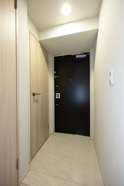 玄関　※写真は同タイプ住戸です。