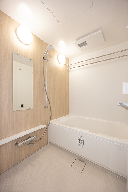 バス・シャワールーム　※写真は同タイプ住戸です。