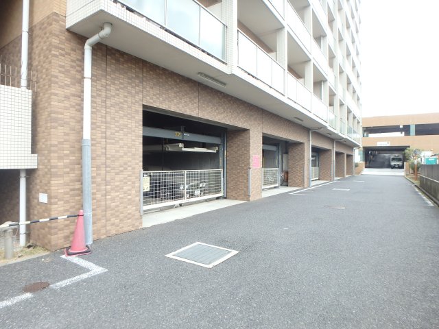 駐車場　駐車場完備