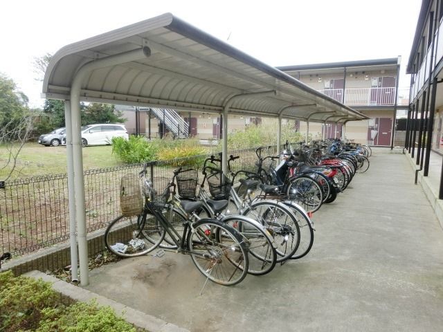 その他共有部分　屋根付き駐輪場。