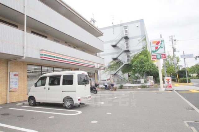 コンビニ　セブンイレブン　吹田川岸町店（コンビニ）まで1081m