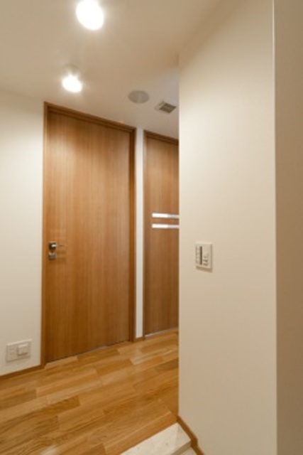 玄関　※写真は同タイプ住戸です。