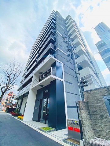 建物外観　ＲＣ造の重厚な建物です。