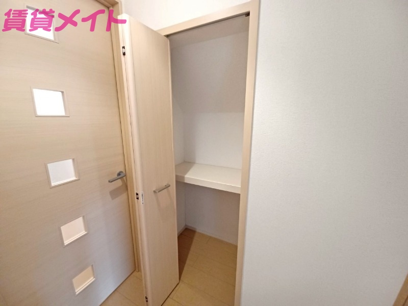 収納　別部屋参考写真です