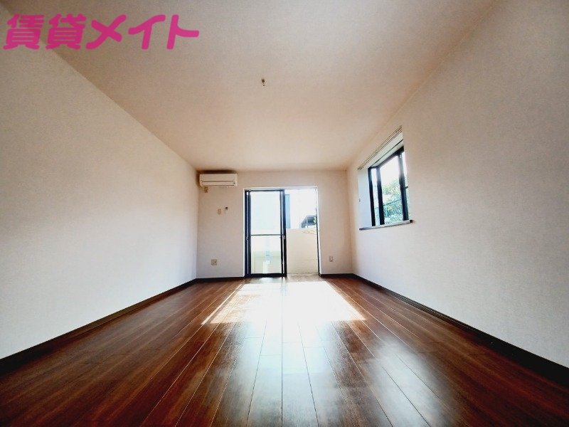 居室・リビング　別部屋参考写真です