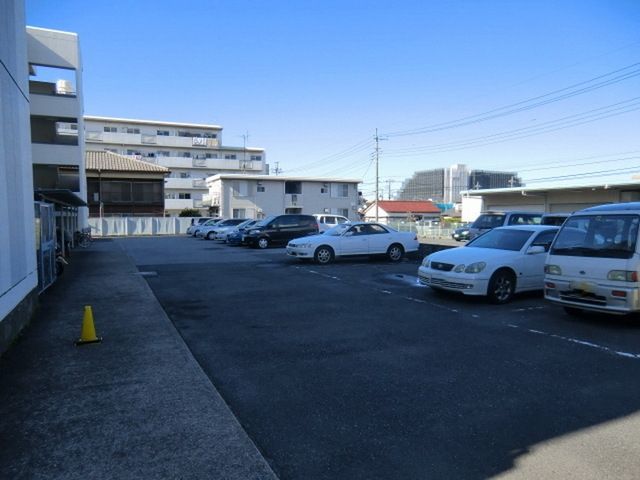 駐車場　敷地内駐車場