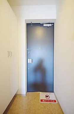 玄関　別タイプ部屋　参考写真です