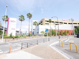 スーパー　イオン香椎浜店（スーパー）まで719m