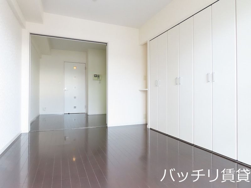 居室・リビング　別号室タイプの為、現状を優先致します。