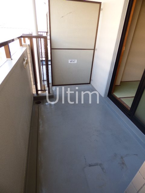 バルコニー　別部屋のお写真です。ご参考までに！