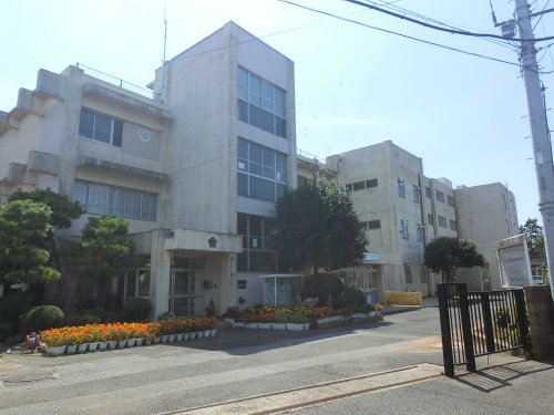 小学校　佐倉市立上志津小学校（小学校）まで642m