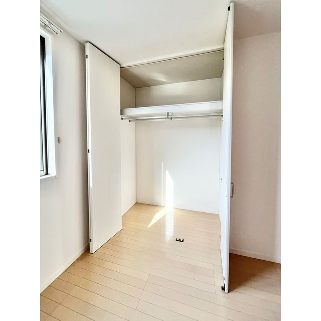 収納　※同間取りＢ１０３号室の写真です。