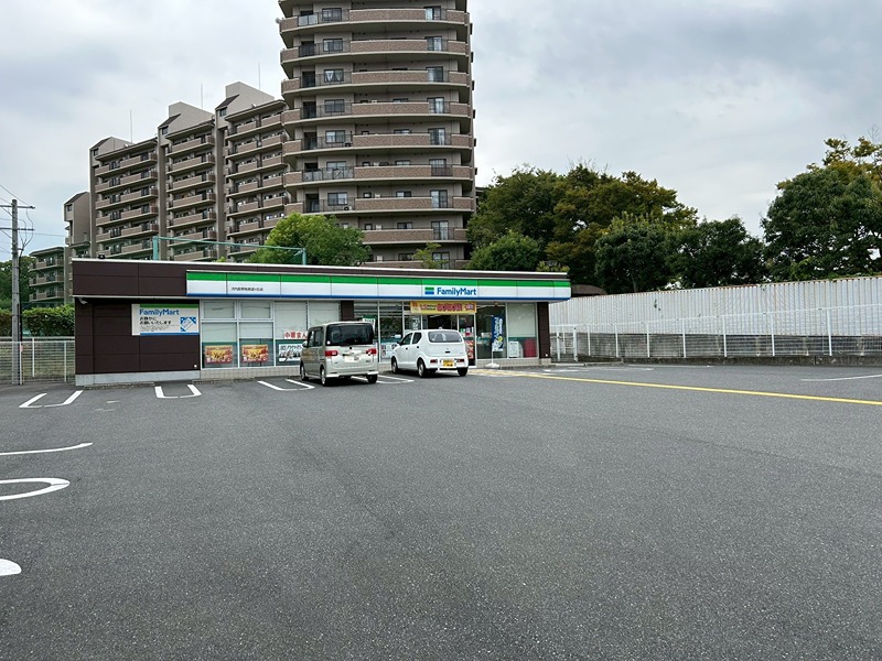 コンビニ　ファミリーマート 河内長野南貴望ヶ丘店（コンビニ）まで319m