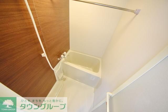 バス・シャワールーム　おしゃれなアクセントパネル
