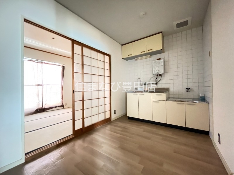 居室・リビング　同型別部屋写真