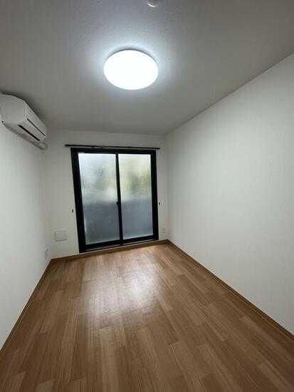 居室・リビング　※別部屋参考写真