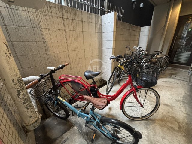 その他共有部分　ノイメゾン堀江　駐輪場
