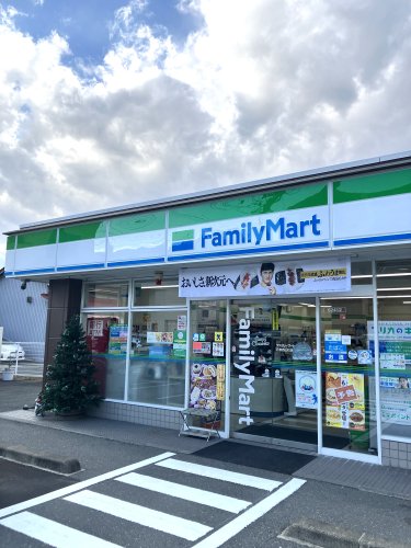 コンビニ　ファミリーマート 石巻西山町店（コンビニ）まで115m