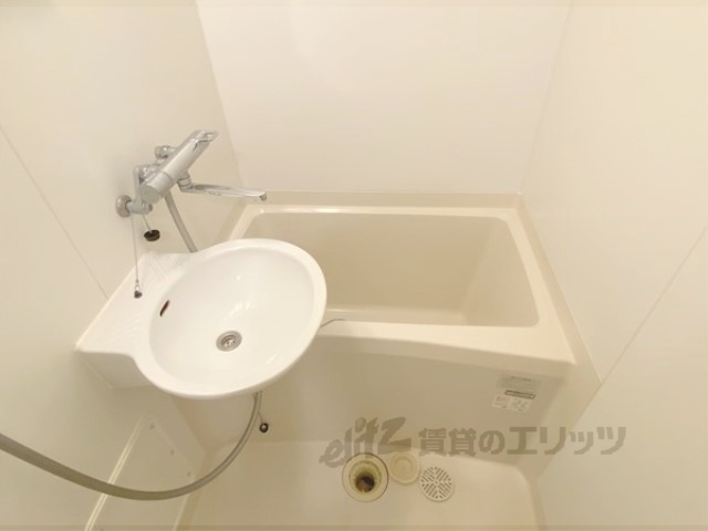 バス・シャワールーム　バス