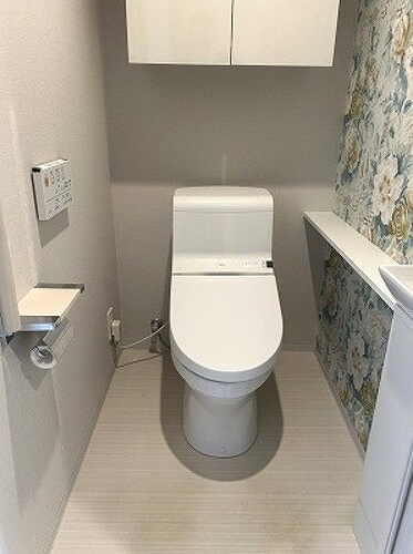 トイレ　トイレ　内装前　※2026年05月の写真