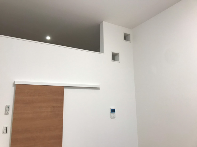 その他　小屋裏部屋の開口部分