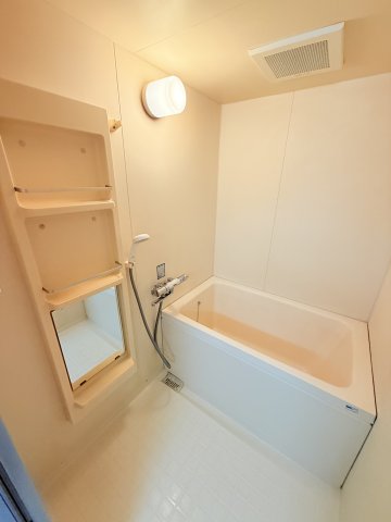 バス・シャワールーム　※同号室別部屋参考写真です。