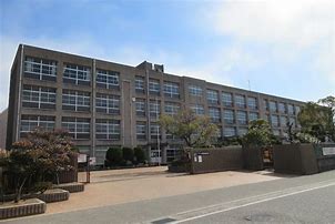 中学校　加古川市立平岡南中学校（中学校）まで440m