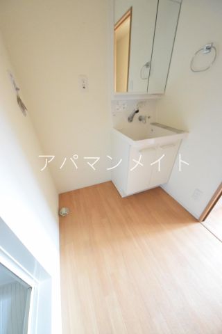 その他設備　室内洗濯機置き場になります。