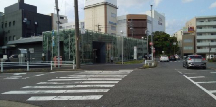 銀行　三菱UFJ銀行 八事支店（銀行）まで833m