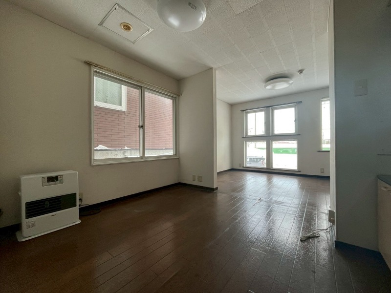 居室・リビング　広くてキレイなお部屋が広がっていて、充実した生活が送れそう。