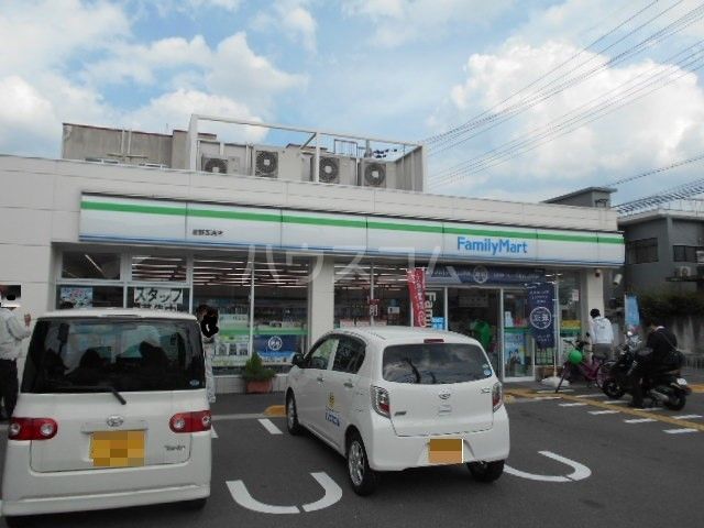 コンビニ　ファミリーマート葛野西通店（コンビニ）まで510m