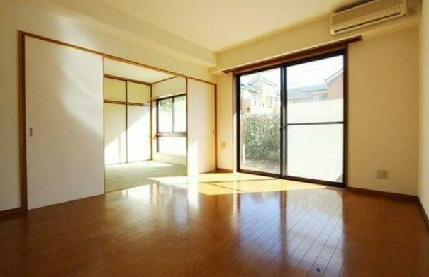居室・リビング　別部屋参考写真です★