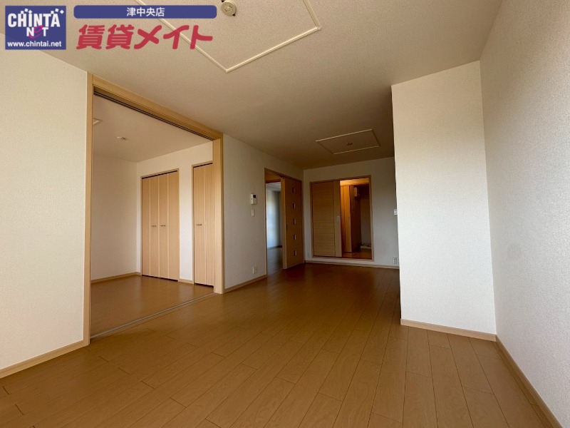 居室・リビング　別部屋参考写真です