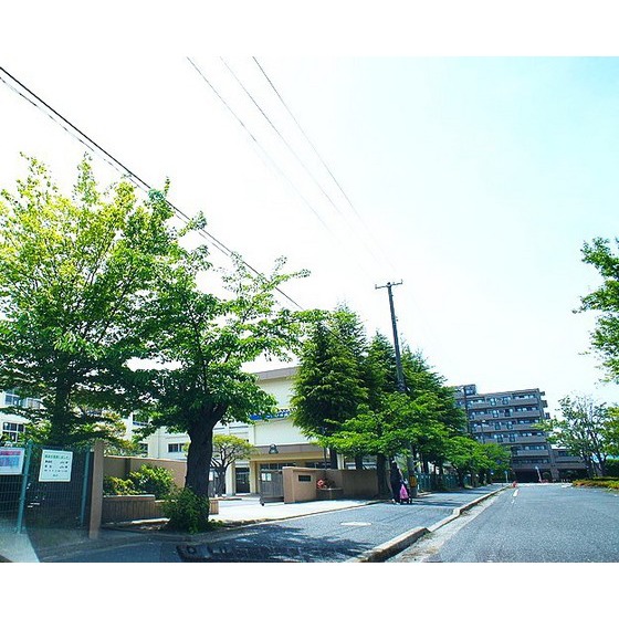 中学校　郡山市立郡山第一中学校（中学校）まで535m