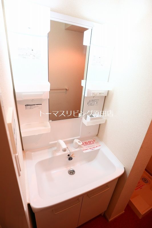洗面設備　102号室写真