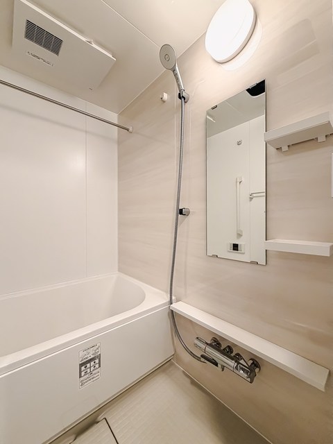 バス・シャワールーム　※写真は同タイプ住戸です。