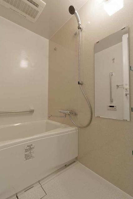 バス・シャワールーム　※写真は同タイプ住戸です。