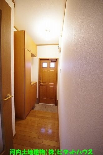 玄関　反転間取り