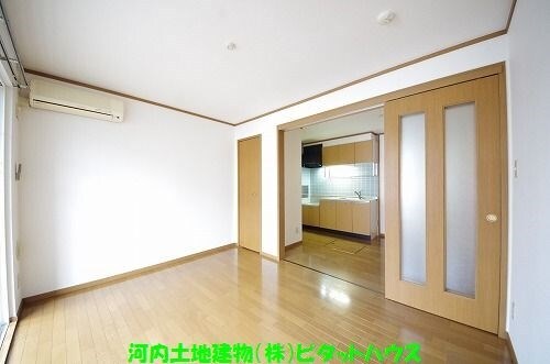 居室・リビング　反転間取り