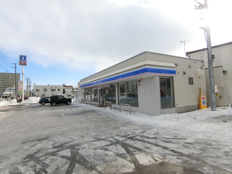 コンビニ　ローソン函館柏木電車通店（コンビニ）まで125m