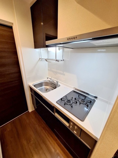 キッチン　別部屋参考写真　実際は3口です